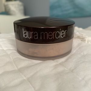 Laura Mercier mineral illuminating powder